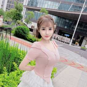 白云皮肤白未生育三点粉嫩会夹水多容易高潮--絮儿